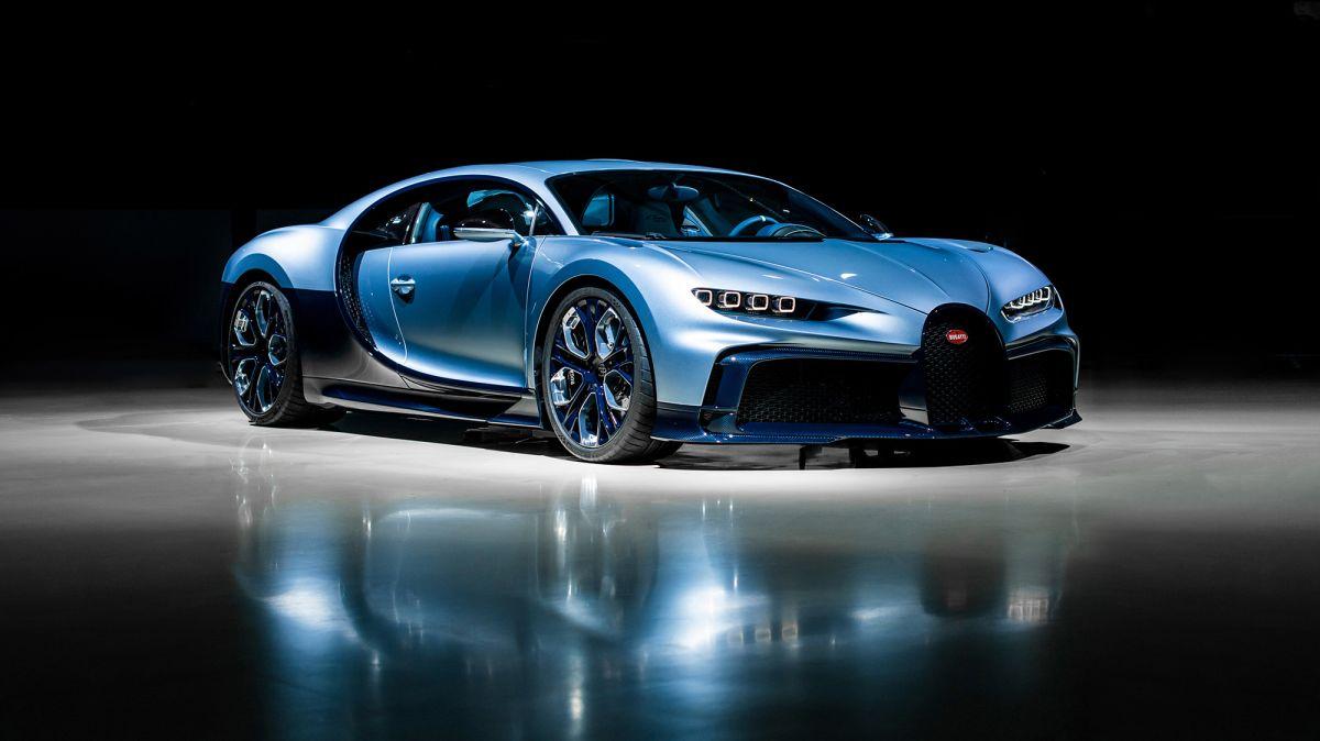 Bugatti Is Auctioning Off Its Last Purely Gas Powered Car And It S