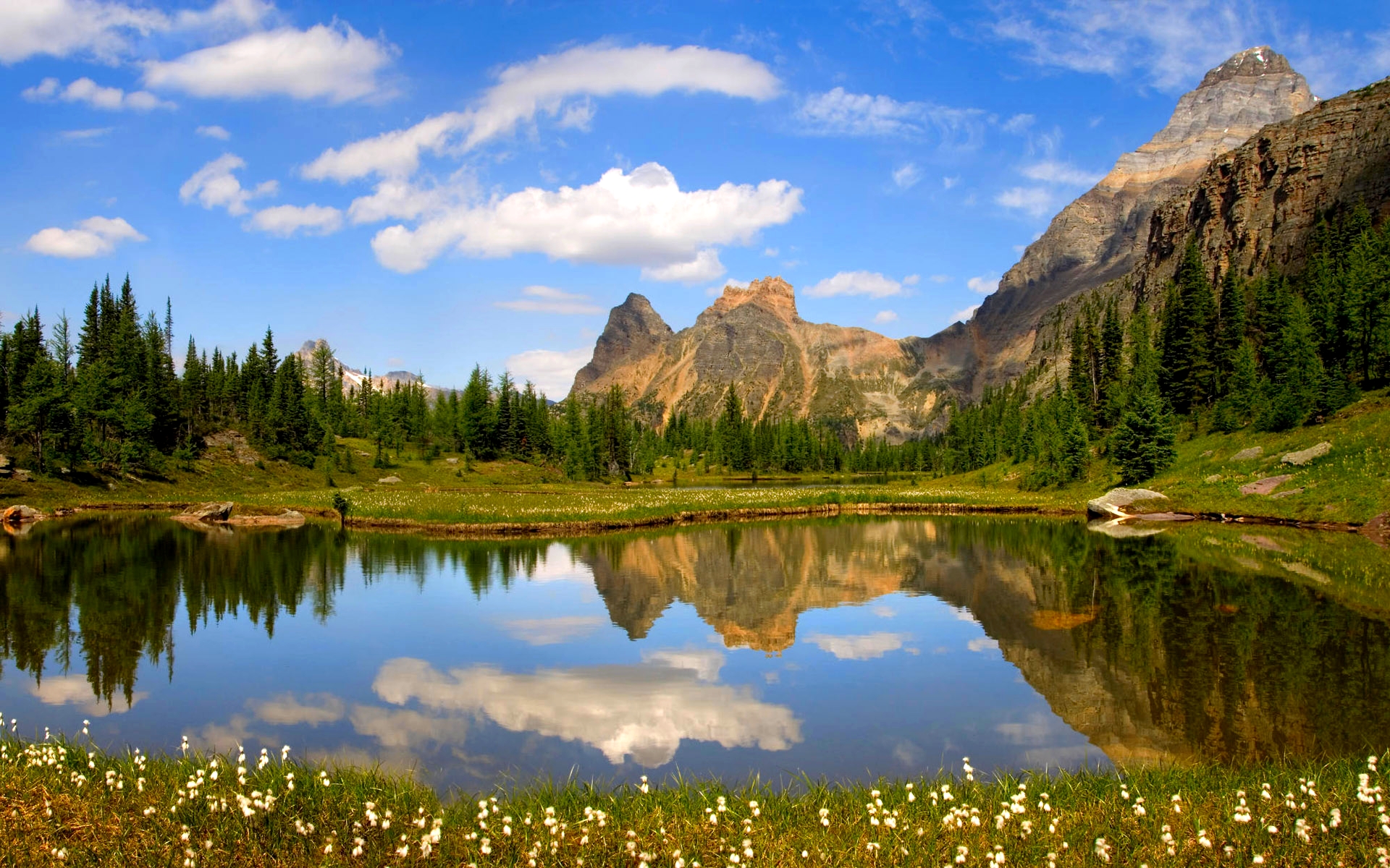 Beautiful Lake Wallpaper