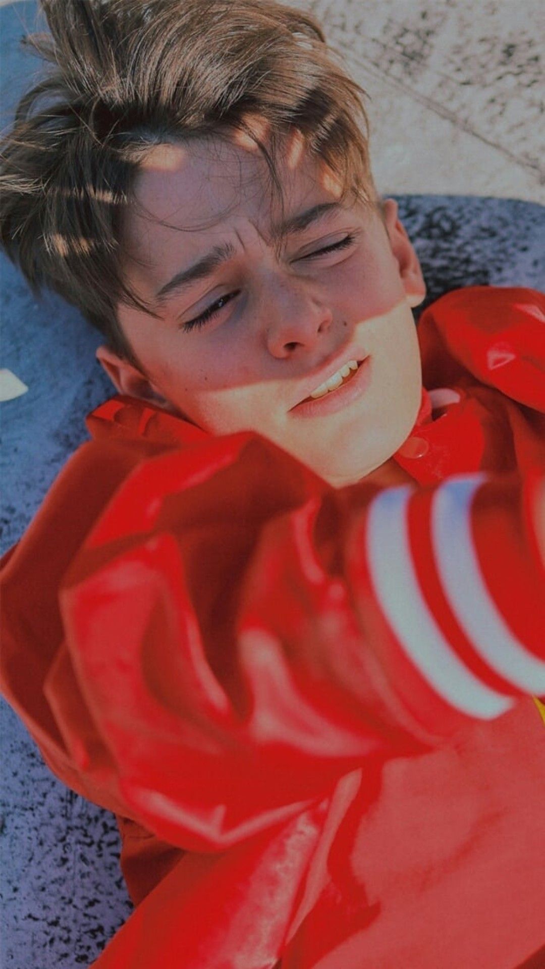 Noah Schnapp Wallpaper
