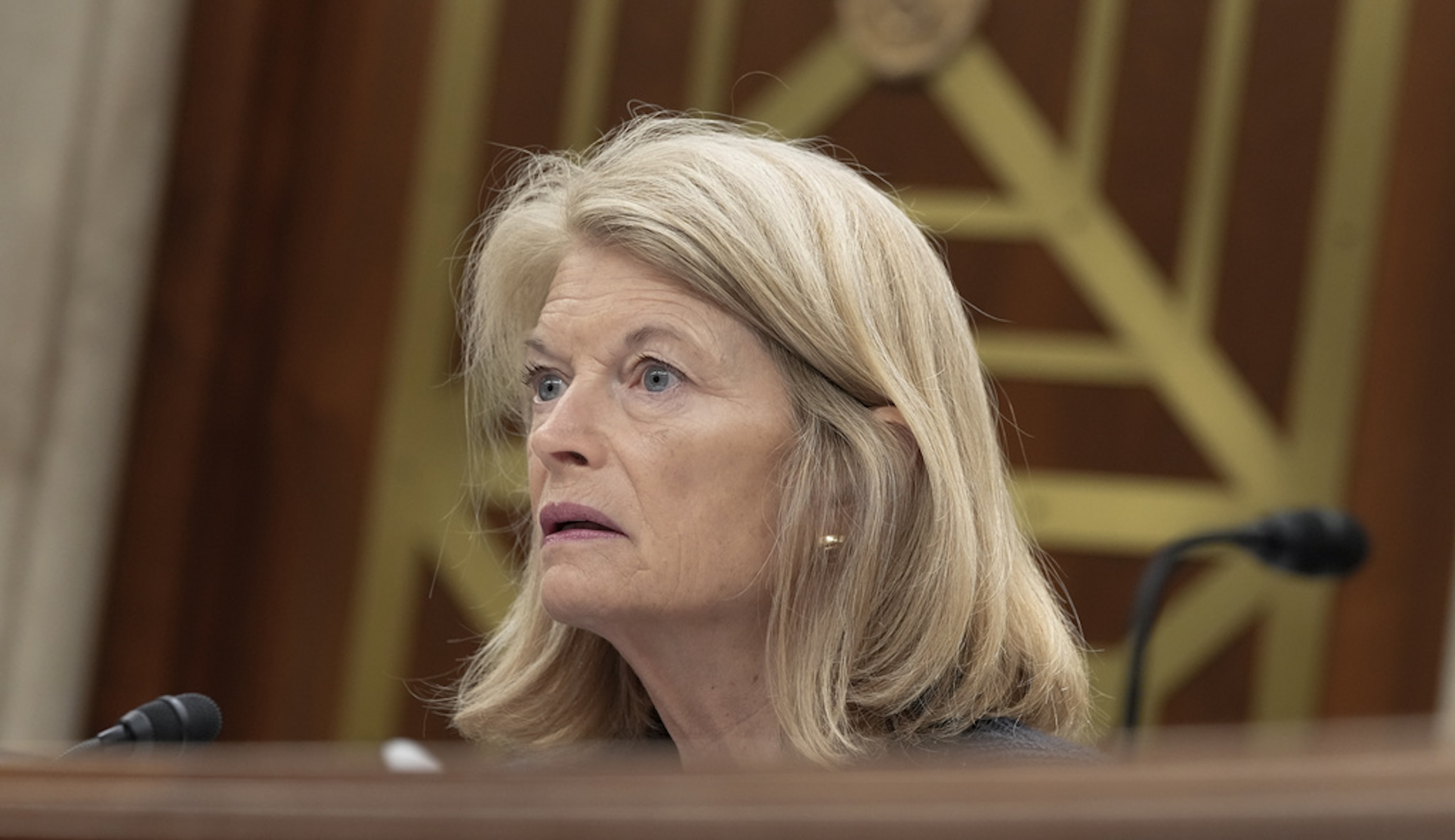 Lisa Murkowski Edly Stated That She Will Not Support Either Trump Wallpaper