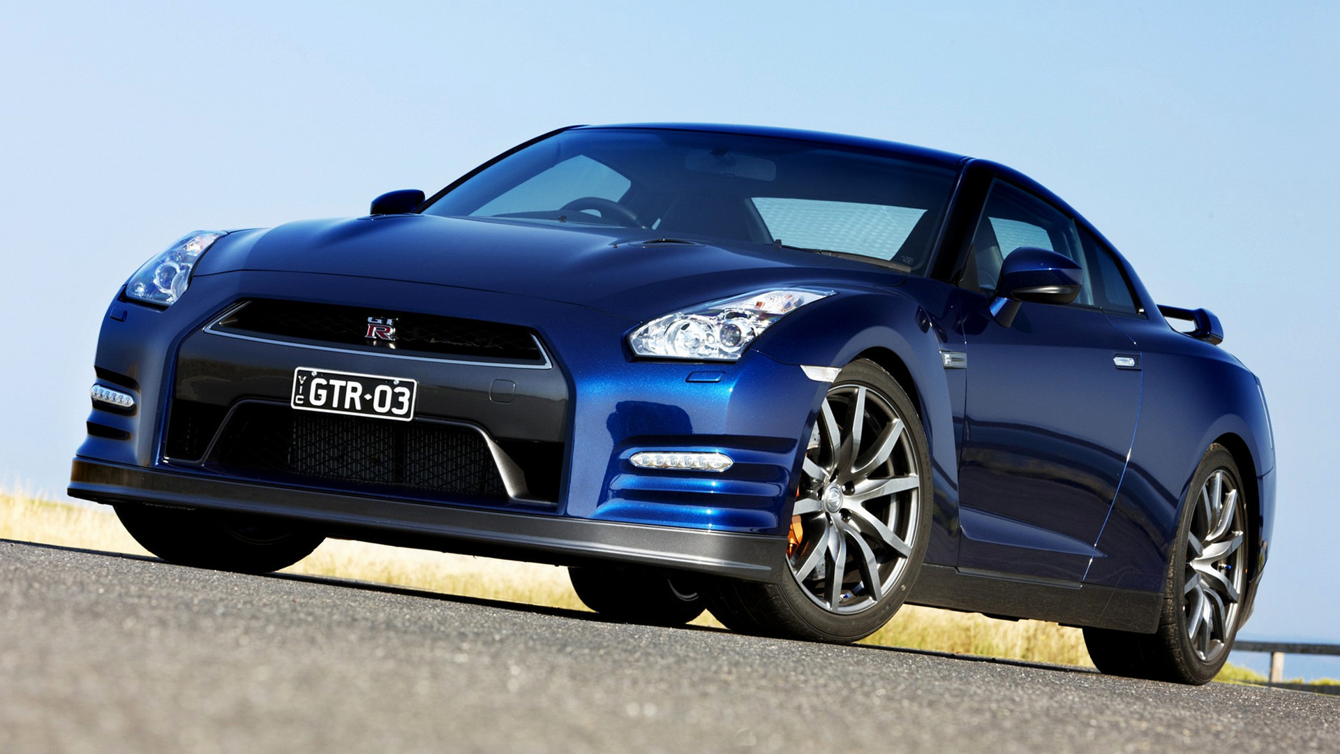 Nissan Gt R Wallpaper Image Photos Pictures Background