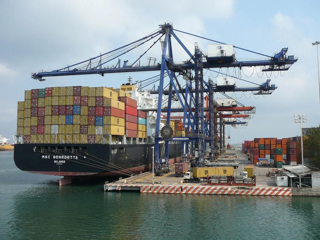 Ecuavisa On Sea And Ocean Cargo Shipping Maersk Line