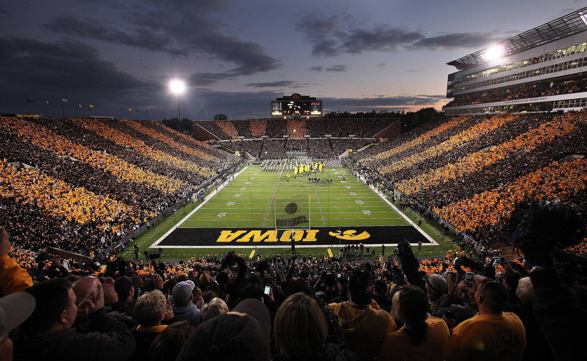 Iowa Hawkeyes Full Stadium Wdhhjb0pgfgto5ob Wallpaper