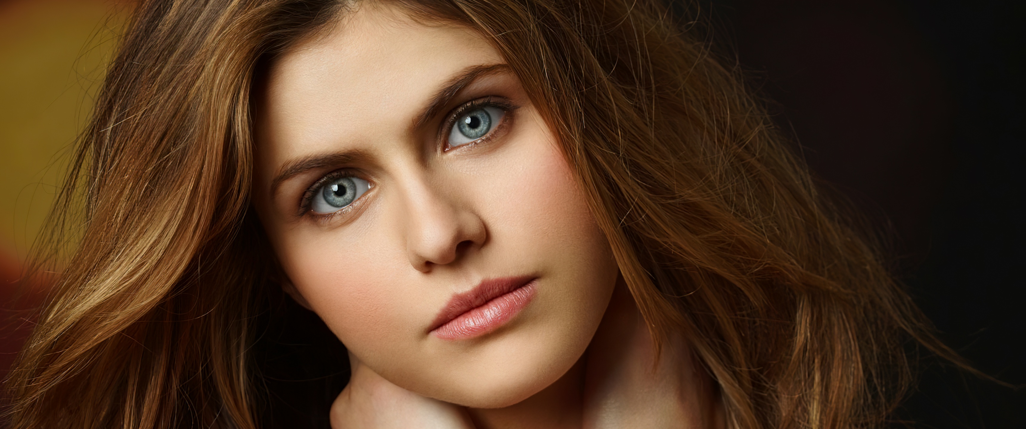 Alexandra Daddario Wallpaper