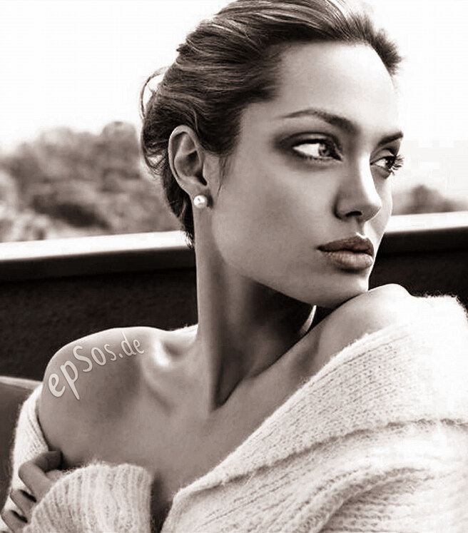 Beautiful Wallpaper Of Angelina Jolie