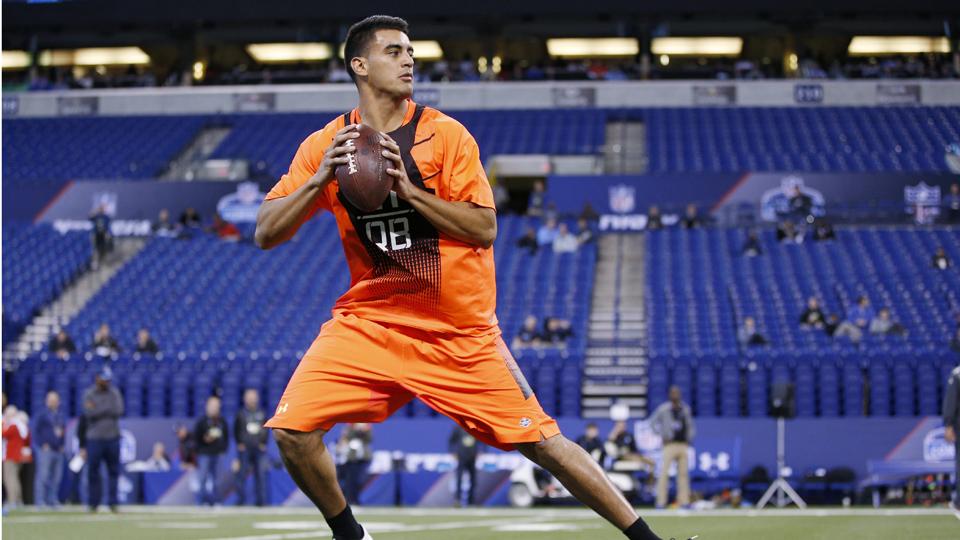Whisenhunt Says Titans Would Add Spread Elements For Mariota