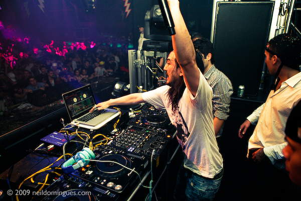 Steve Aoki Live By Dlusion