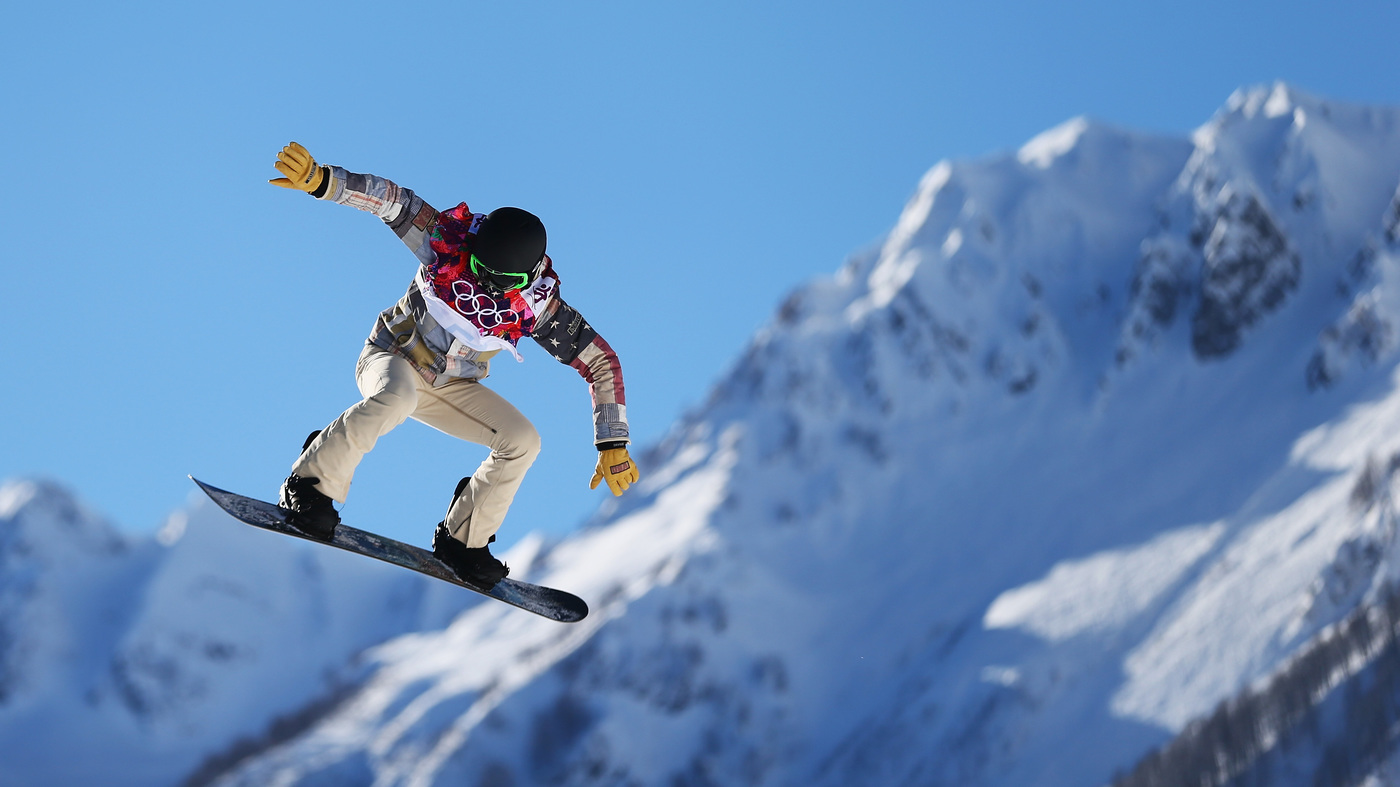 Snowboarder Shaun White WitHDraws From Slopestyle Event