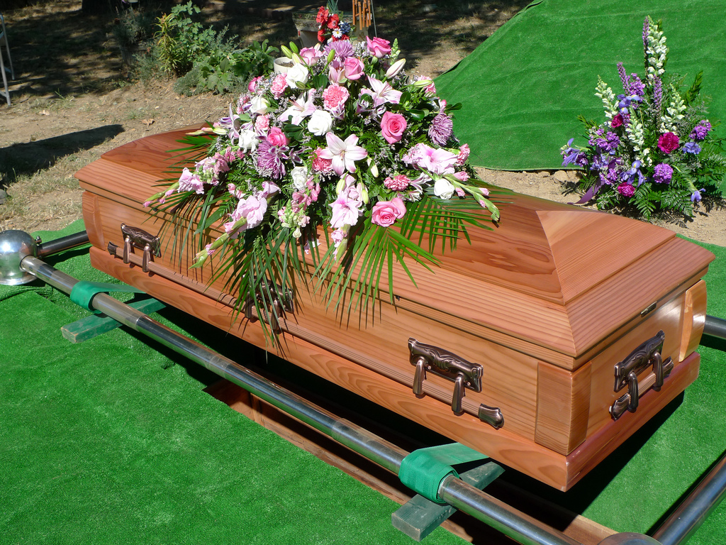 Difference Between A Coffin And Casket For Funeral