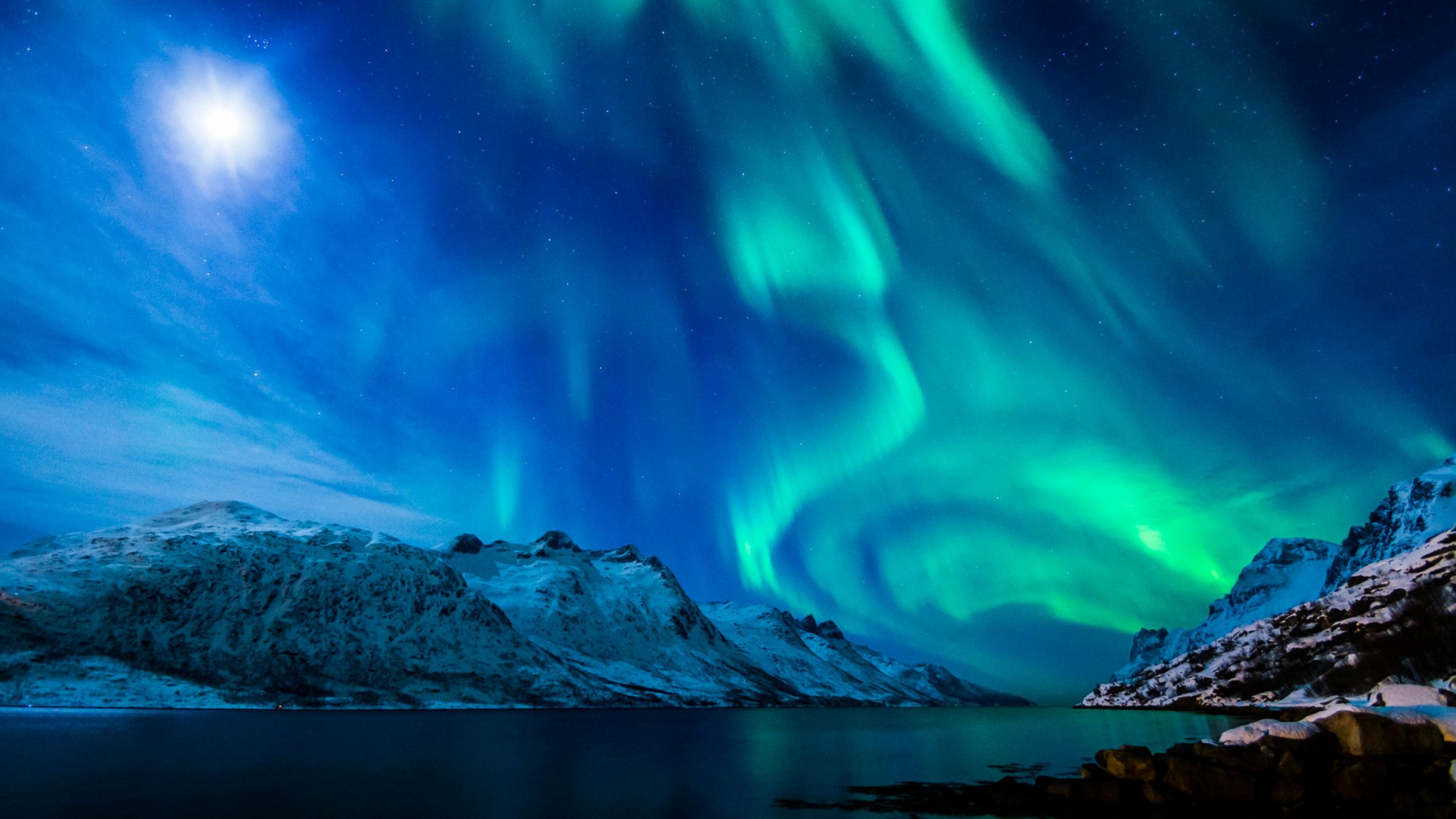 Northern Lights Aurora Borealis Uk Wallpaper Background 4k