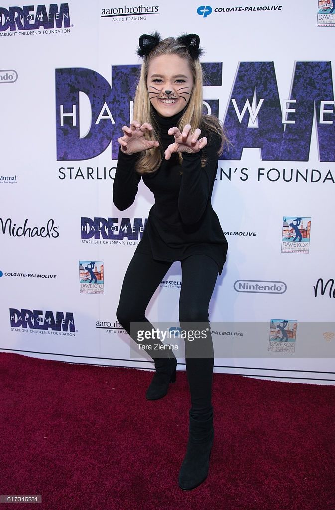 Lizzy Greene Attends Starlight S Dream Halloween On October