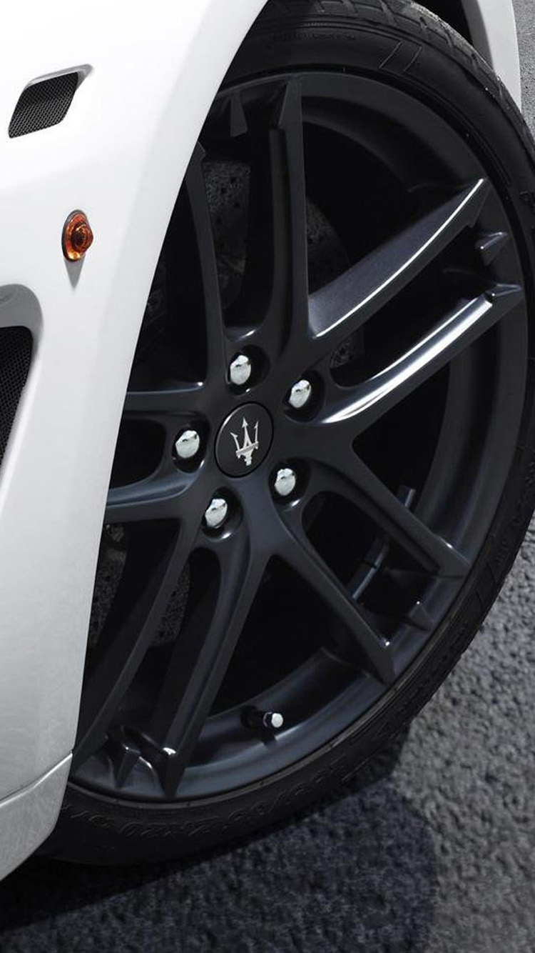Gran Turismo Maserati Wheel iPhone Wallpaper