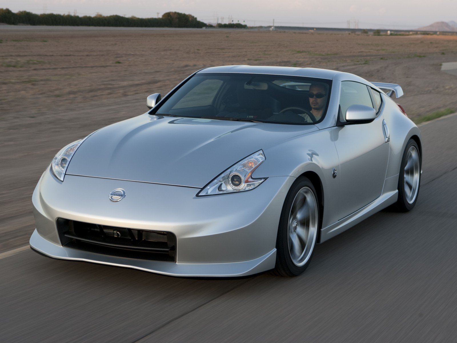 2009 Nissan 370Z Nismo Wallpapers Pictures Specifications Interiors 1600x1200