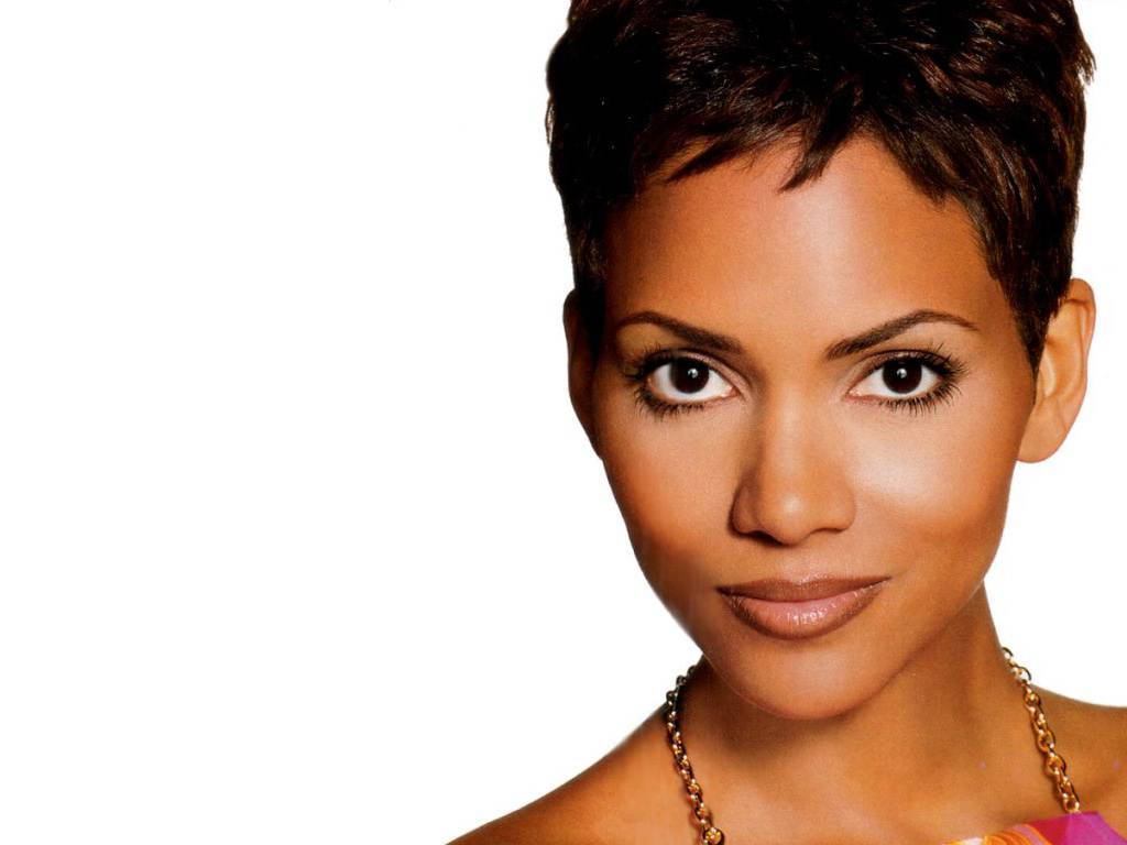 Halle Berry Wallpaper Background HD