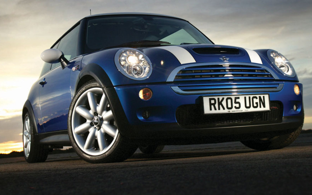  mini cooper wallpaper for different generation of classic Mini and BMW