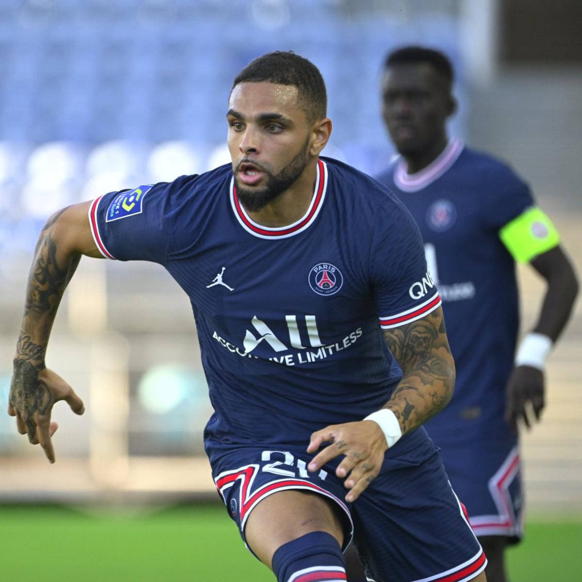 En Layvin Kurzawa X Wallpaper