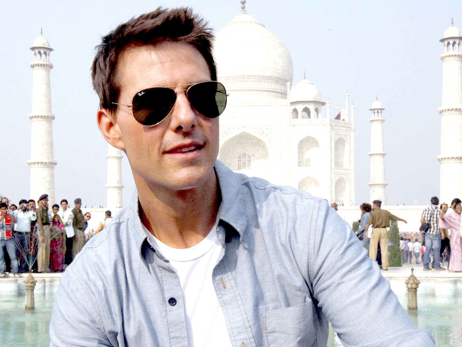Tom Cruise New HD Wallpaper In Hollywood Stars