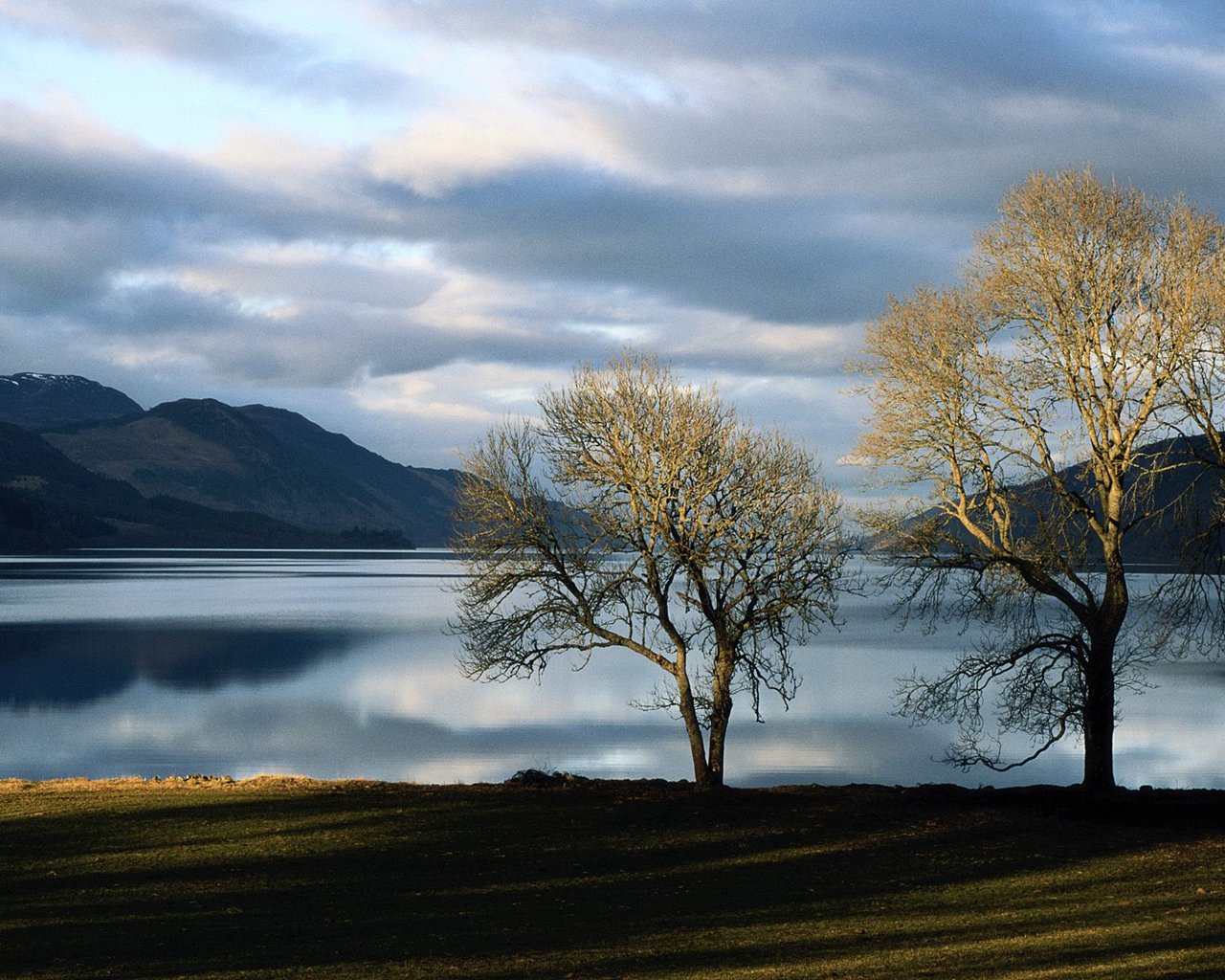 Serenity At Loch Ness Scotland Wallpaper HD