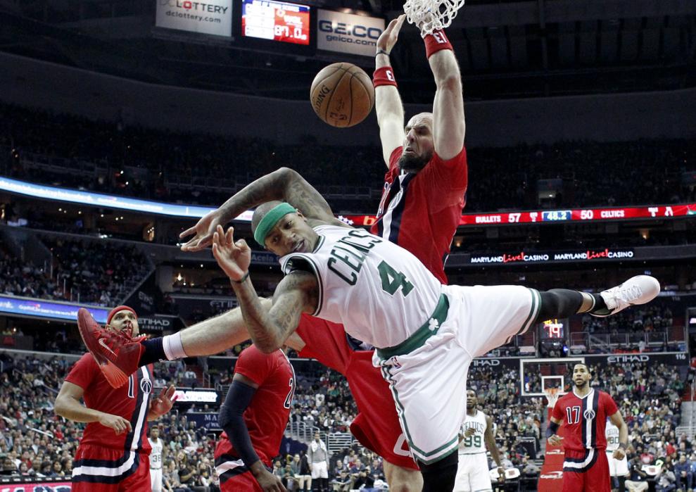 Boston Celtics Guard Isaiah Thomas Collides With Washington