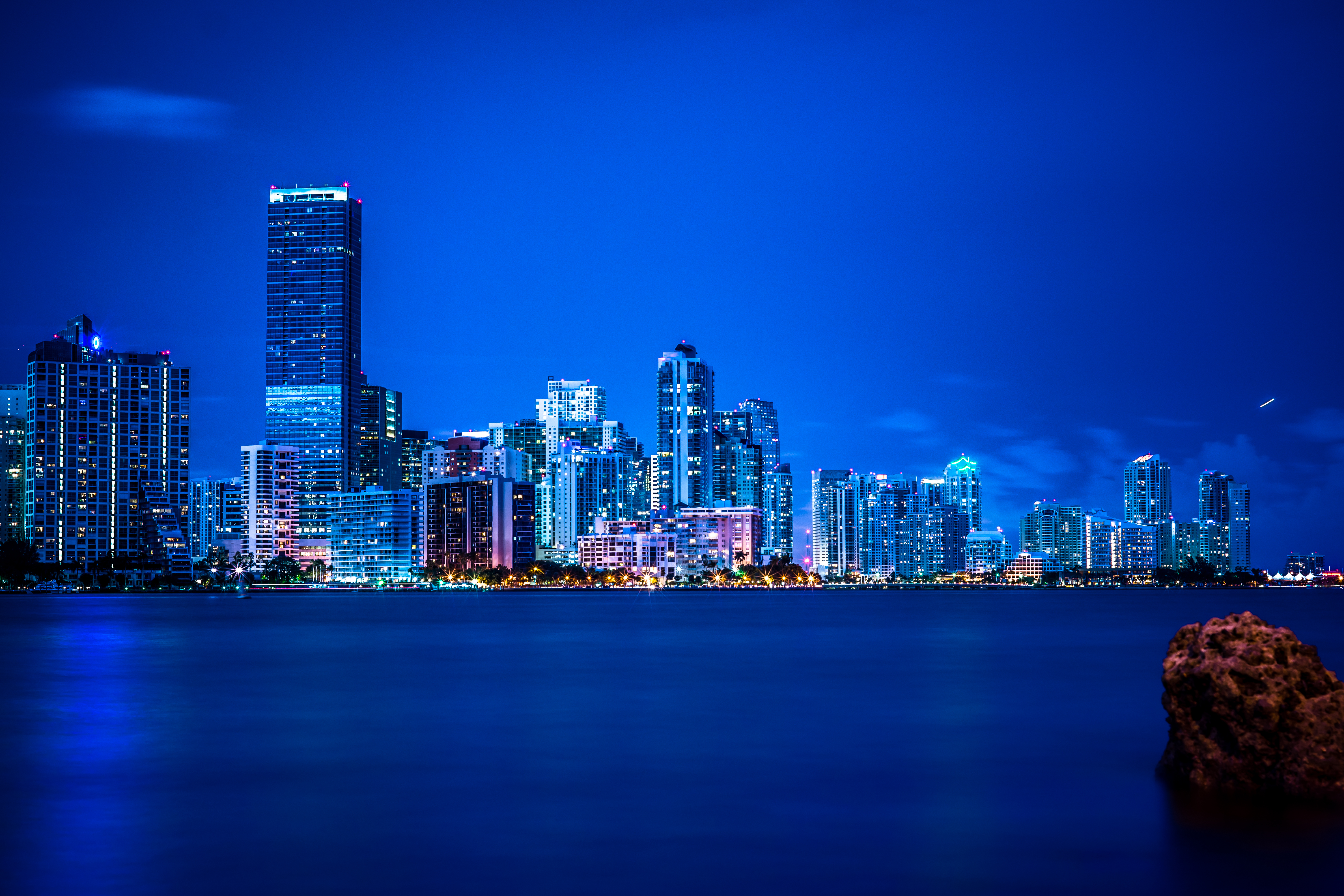 FL florida lights Miami at Night panorama blue background
