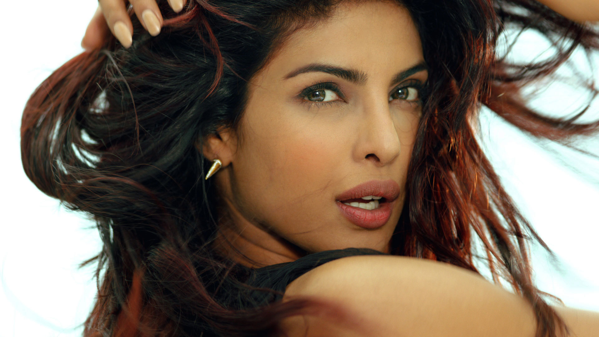 Priyanka Chopra Wallpaper Image Photos Picture