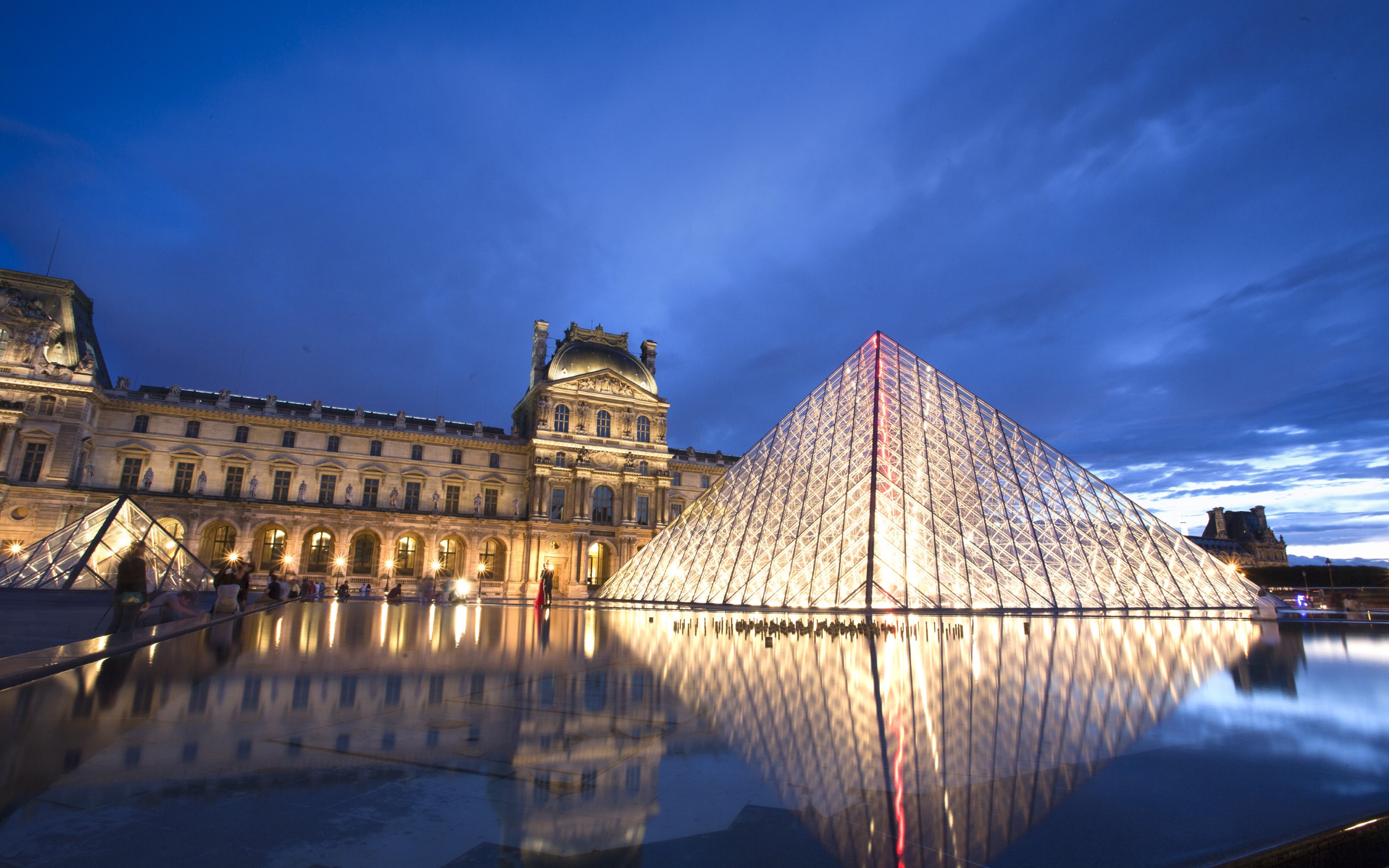 Louvre Pyramid Museum HD Wallpaper 4k Macbook And
