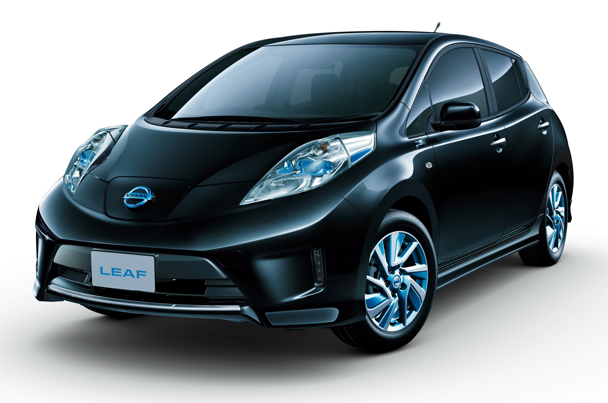 Nissan Leaf Wallpaper Image Photos Pictures Background
