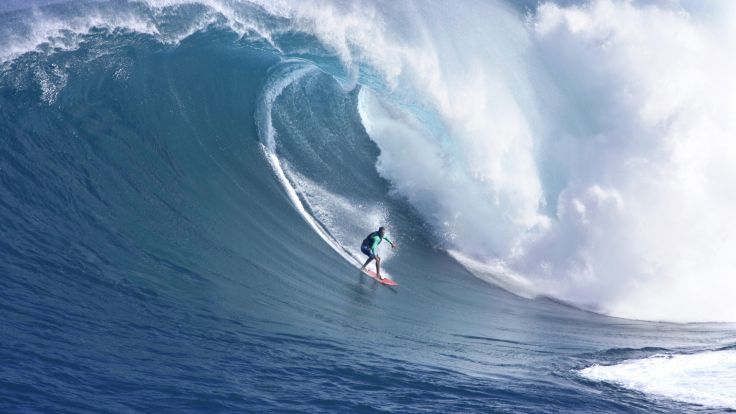 Hawaii jaws surfers wallpaper background 736x414
