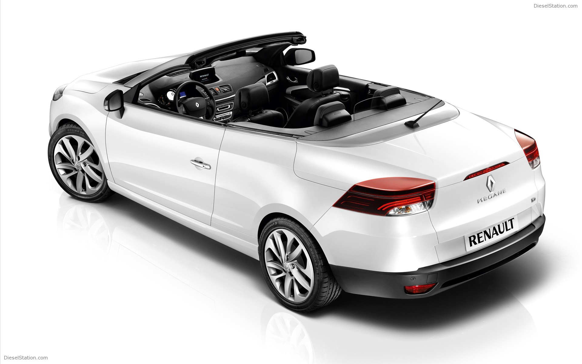 Renault Megane Coupe Cabriolet Widescreen Exotic Car