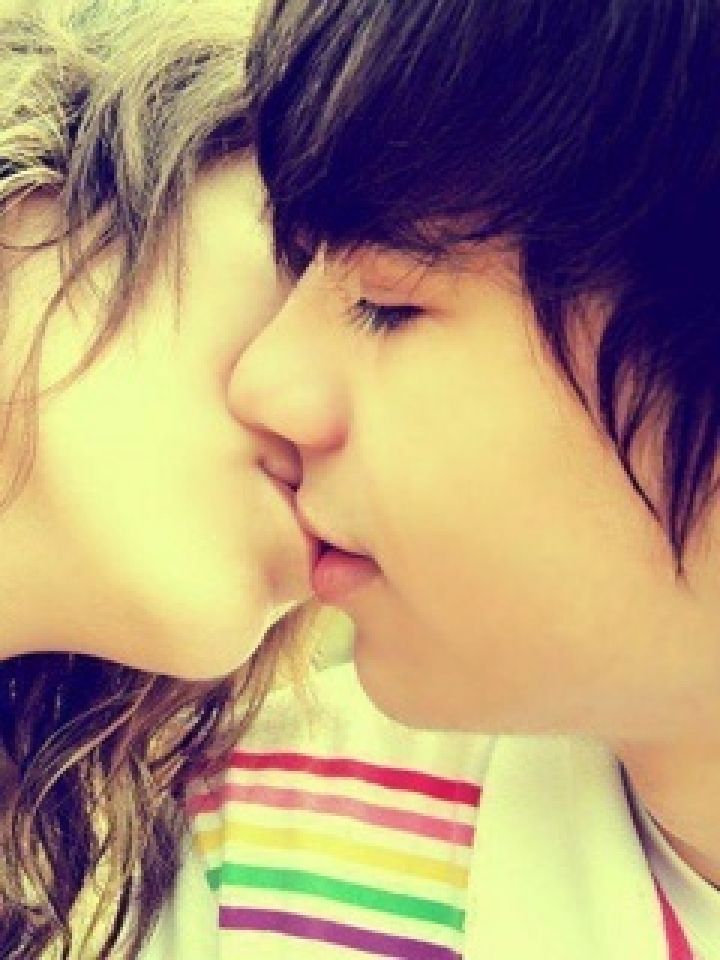 Cute Kissing Wallpapers Best Games Wallpapers