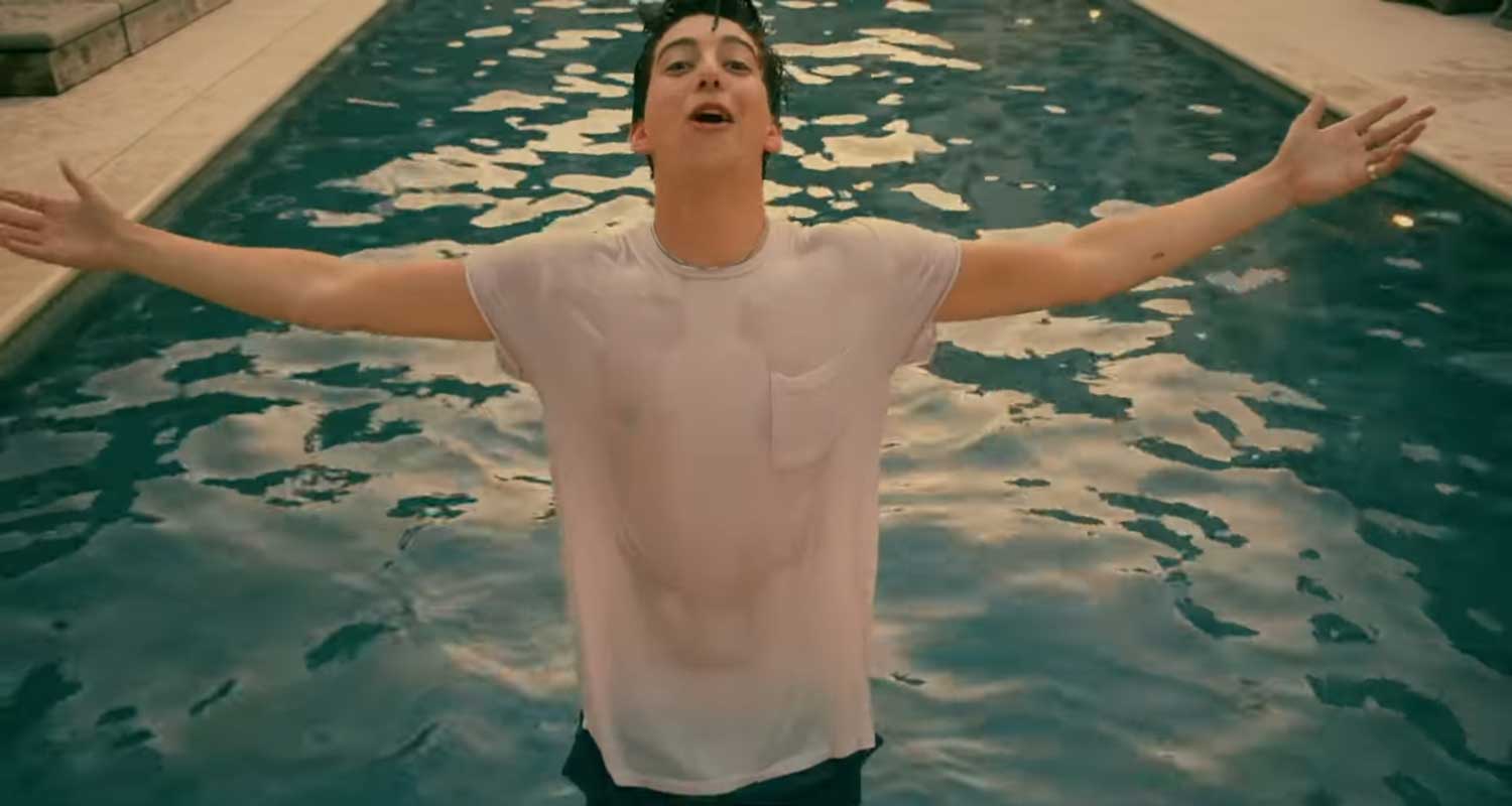 Milo Manheim Sings Our New Summer Anthem We Own The Summer