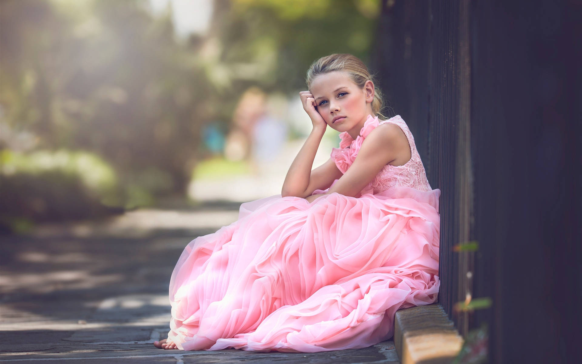 Cute Pink Girl Wallpaper