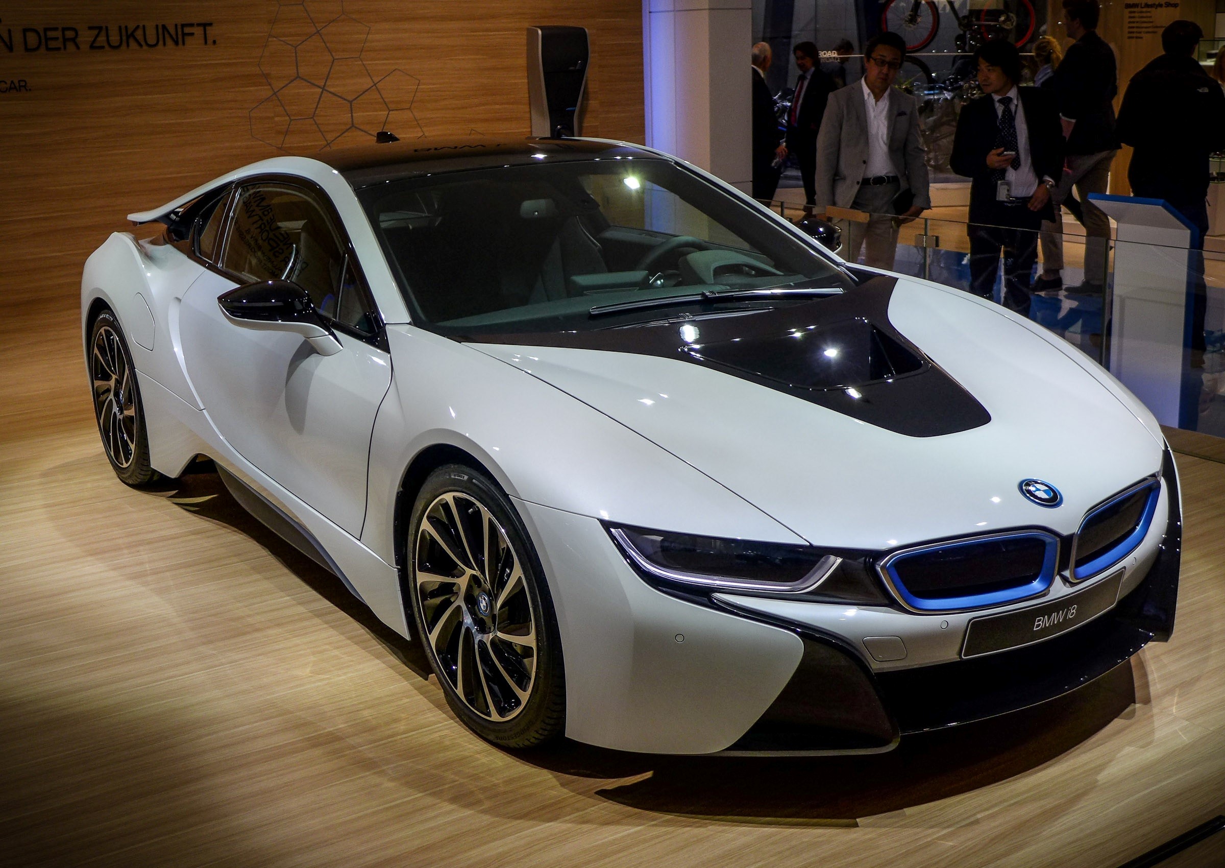 New Crystal White Bmw I8 Luxury Two Seater Car Wallpaper HD