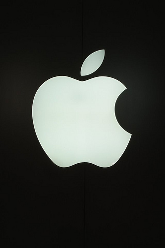 Apple Store Logo Photo Sharing