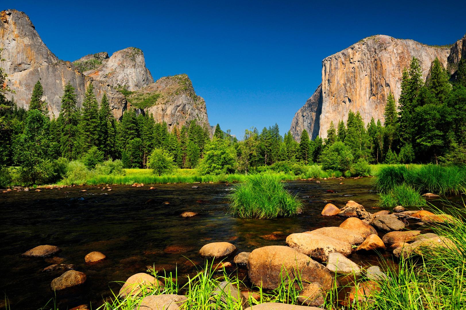 Yosemite Reflections HD Wallpaper
