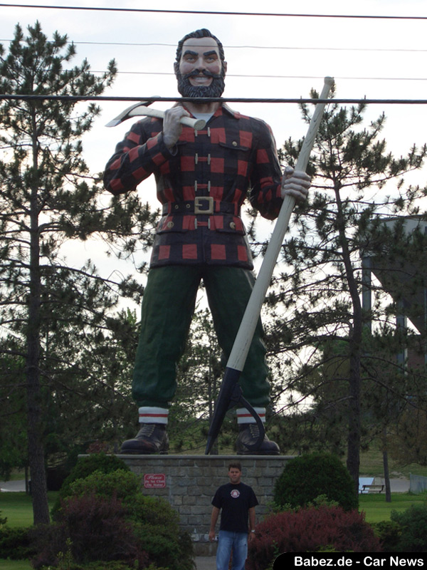 Paul Bunyan Statue Bangor Maine Offbeat Roadside Attractions