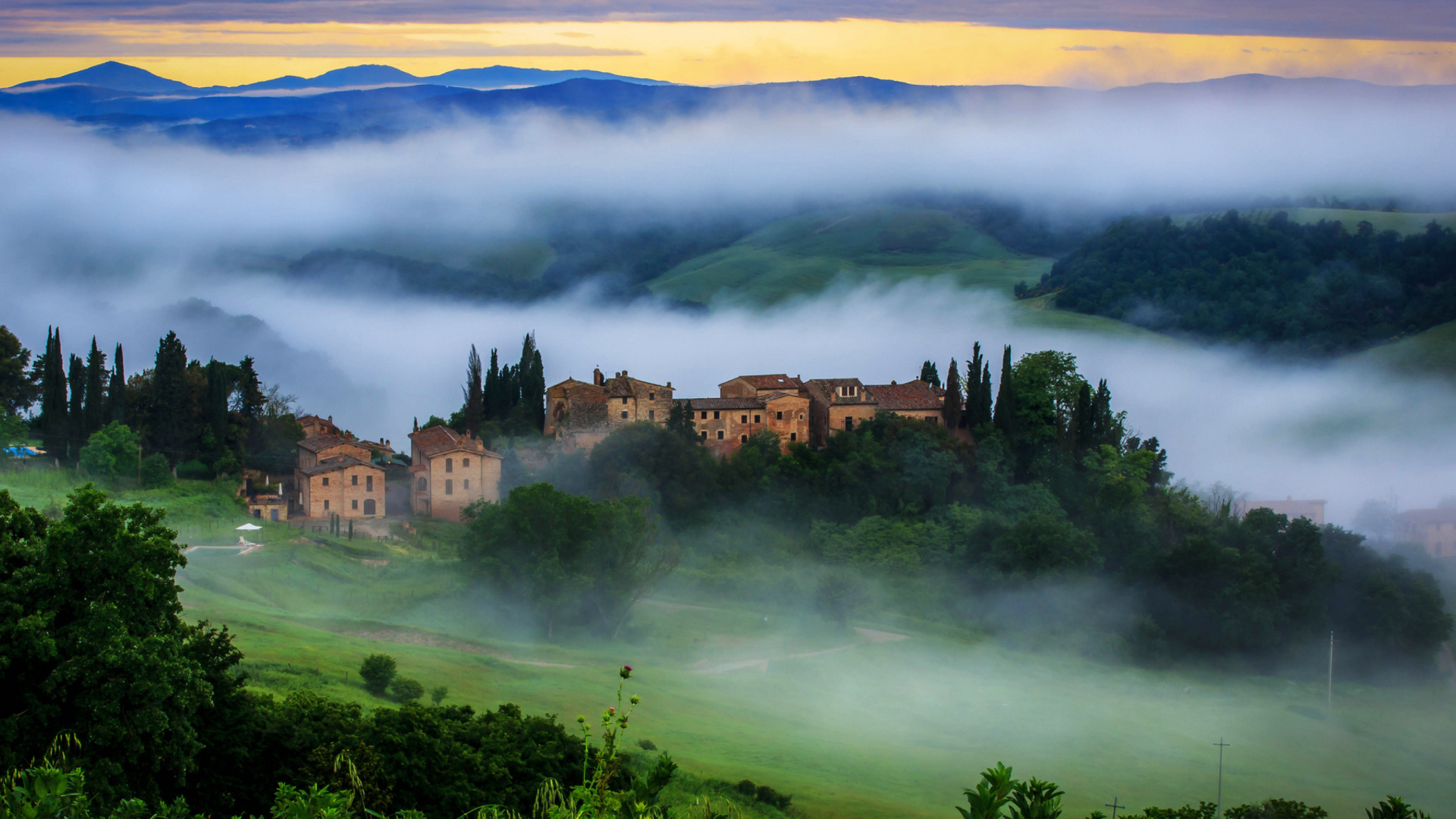 Tuscany Italy Screensaver Wallpaper