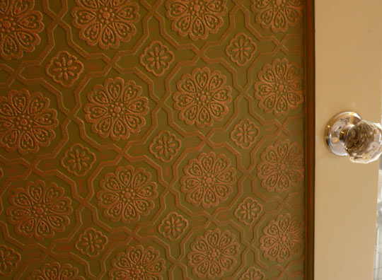 Graham & Brown Eclectic 56-sq ft White Vinyl Paintable Textured Solid  Unpasted Wallpaper in the Wallpaper department at Lowes.com