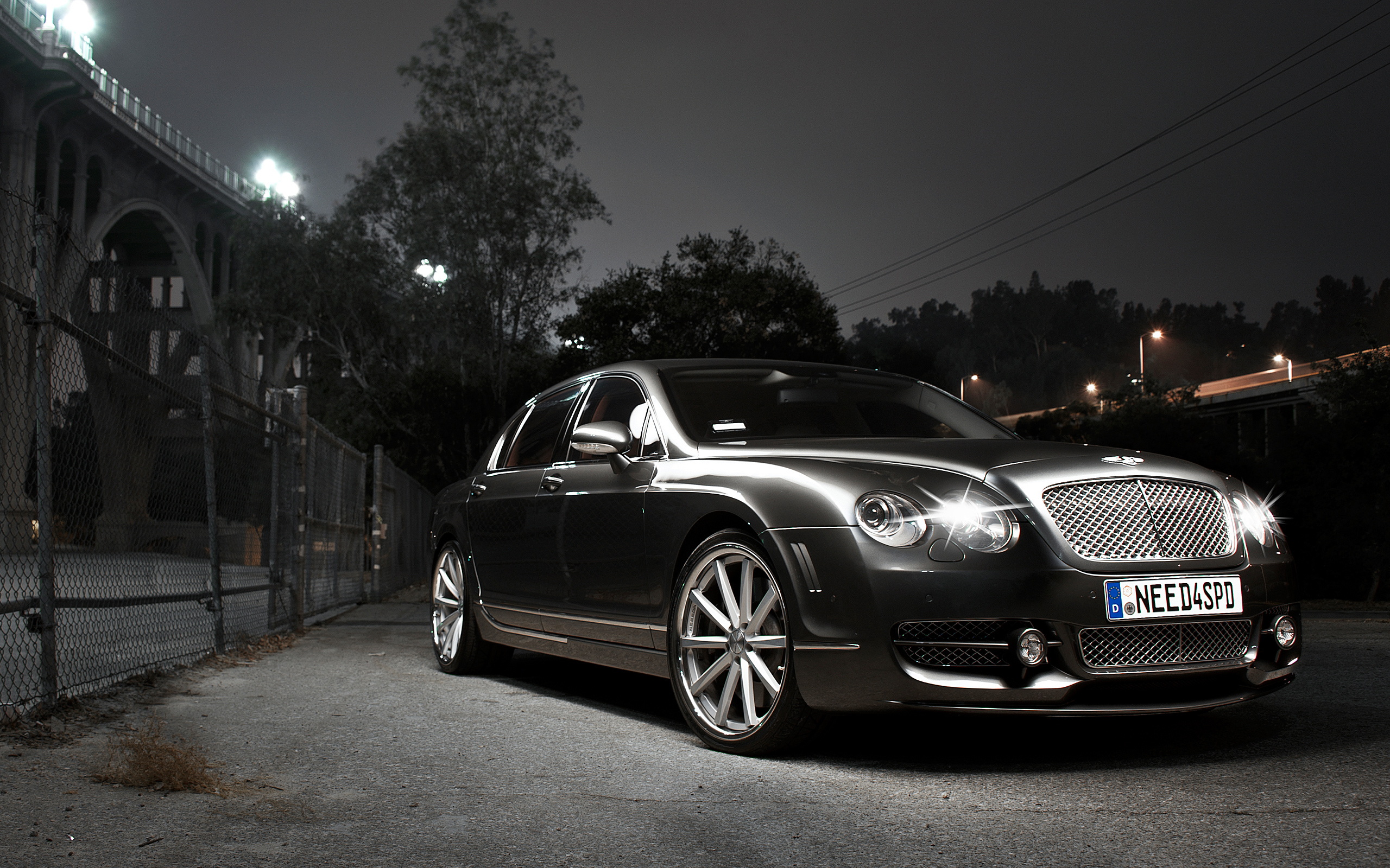 Bentley Continental Flying Spur Wallpaper