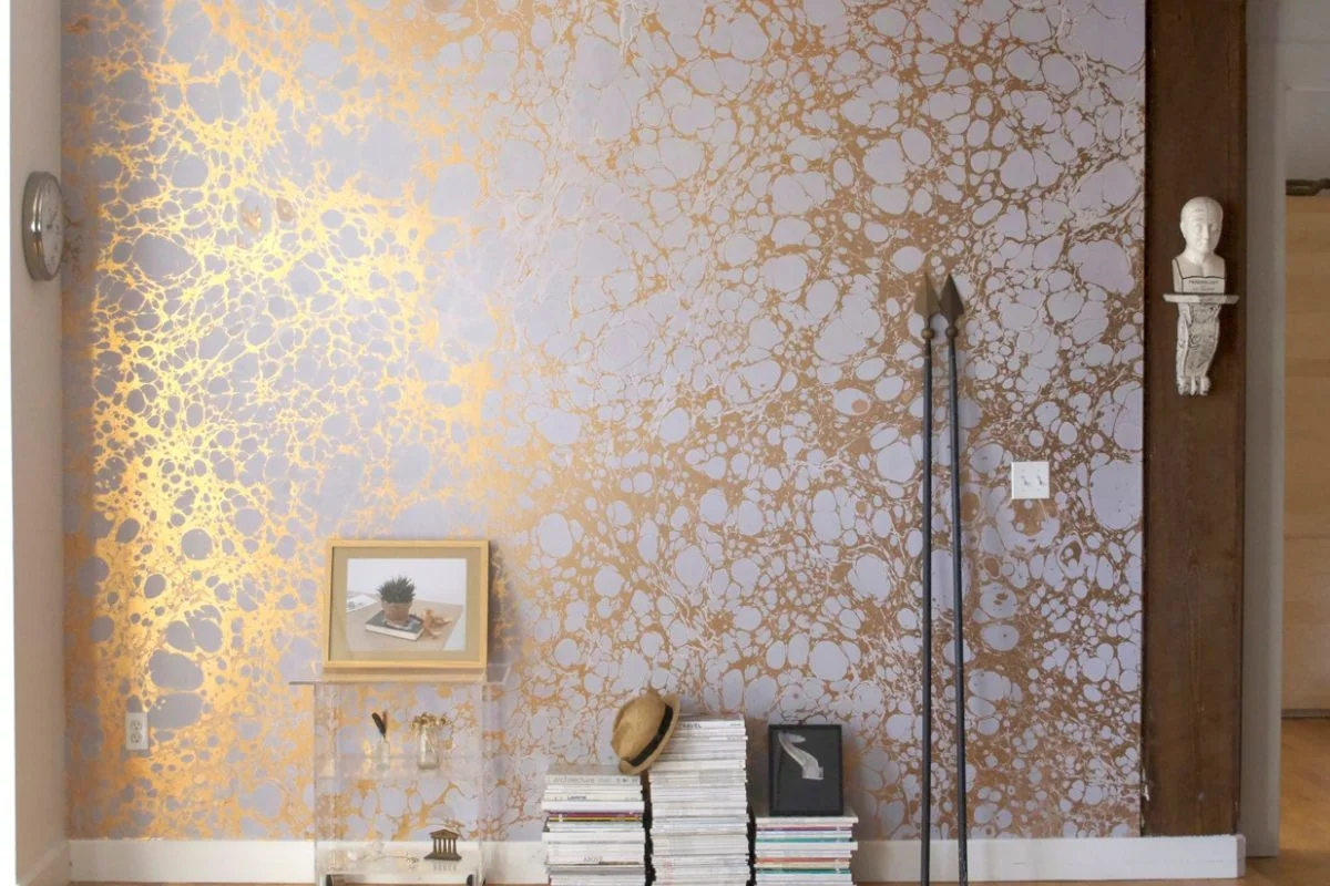 Shimmering Elegance Wallpaper