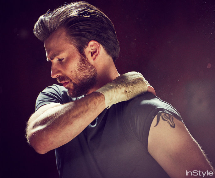 See Exclusive Smoldering Photos Of Captain America S Chris