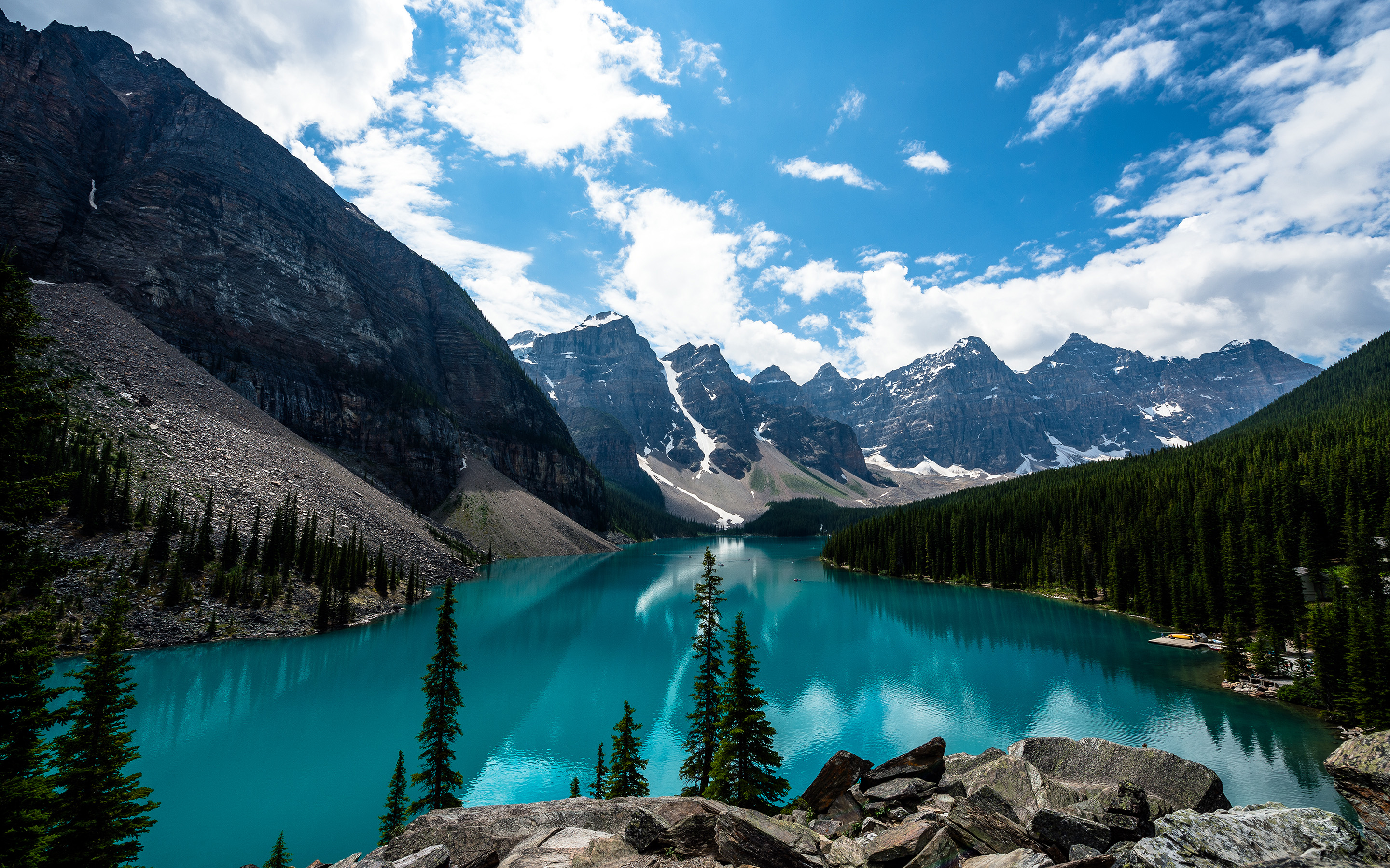 Beautiful Moraine Lake Wallpaper