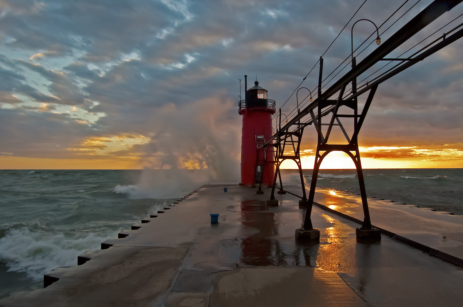 South Haven Pier Lighthouse Wallpaper