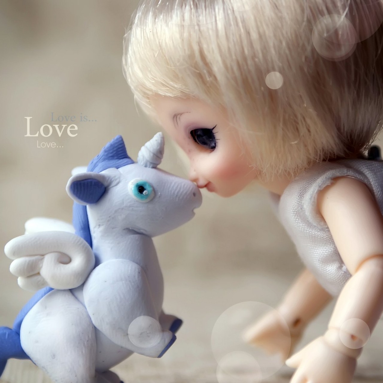 Cute Doll Wallpaper For Love Kiss Dolls All