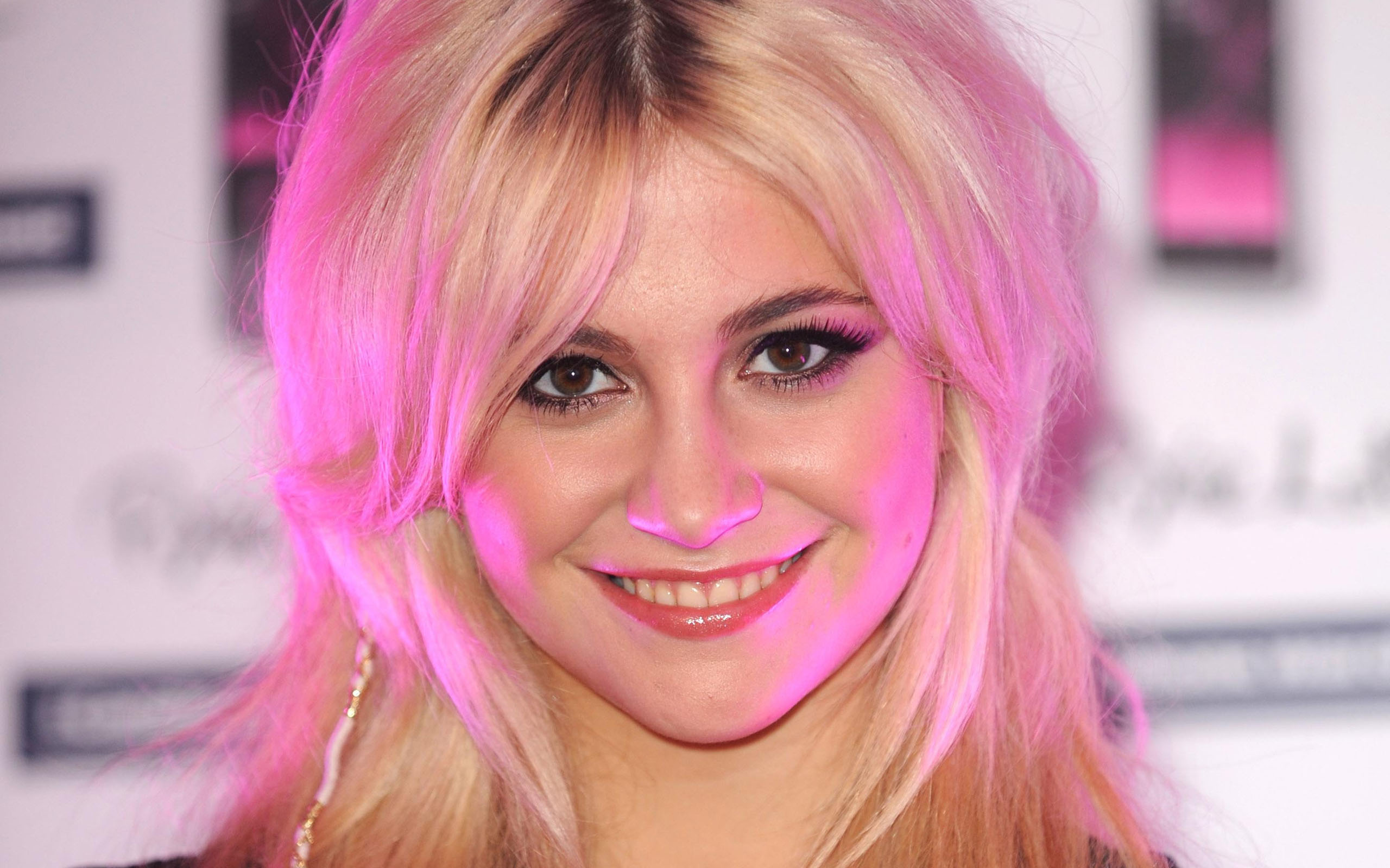 Pixie Lott Background Pictures Image