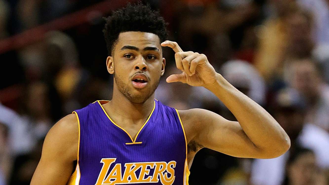 Nba Lakers Need To D Angelo Russell Even If He S Not That Good