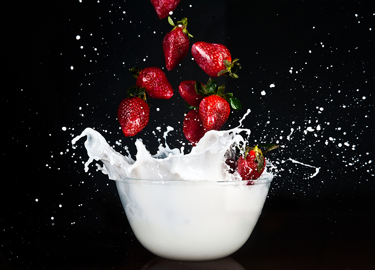 Details Strawberry Milk Wallpaper Super Hot