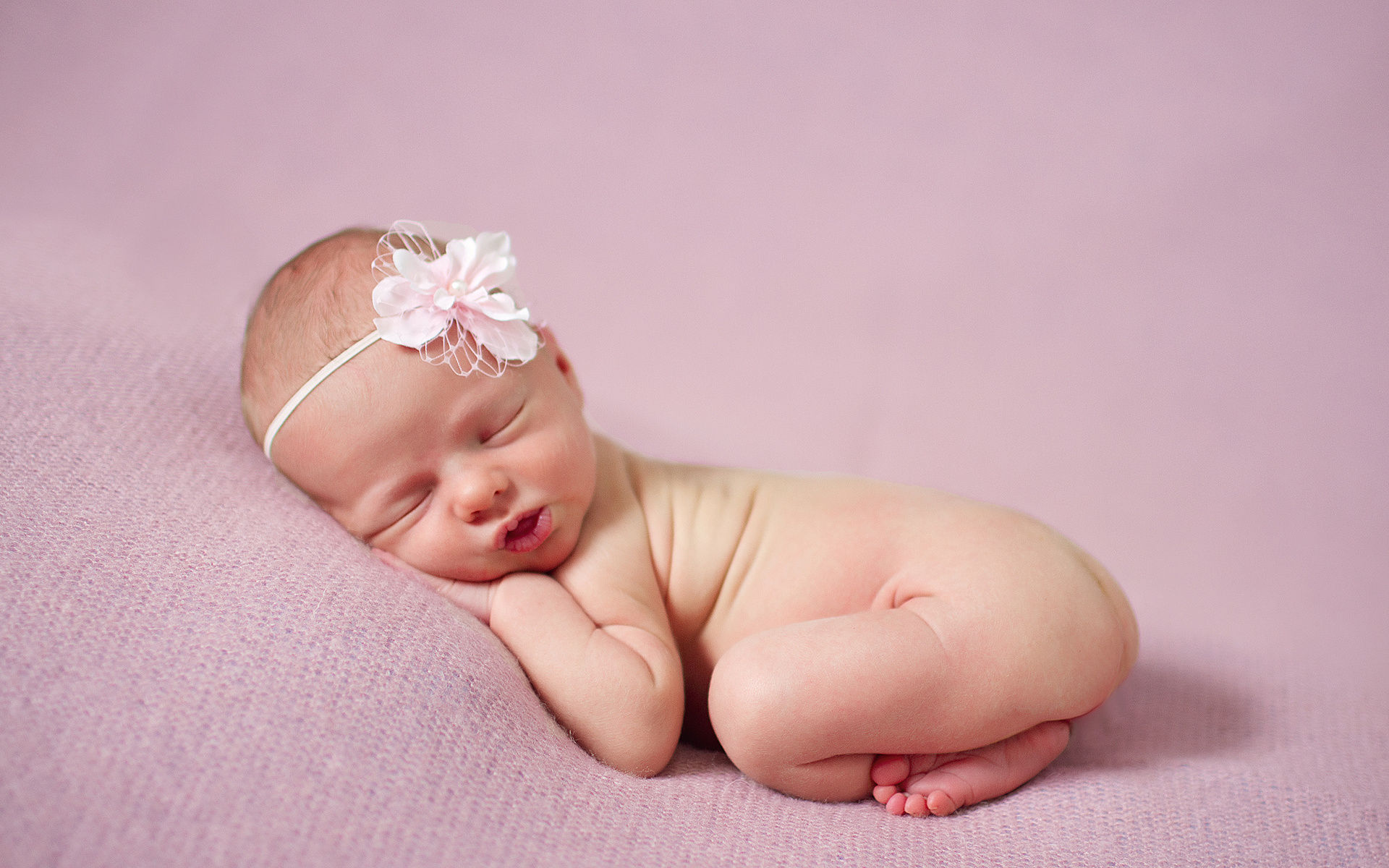 Cute Newborn Baby Girl Sleeping Widescreen And Full HD Wallpaper