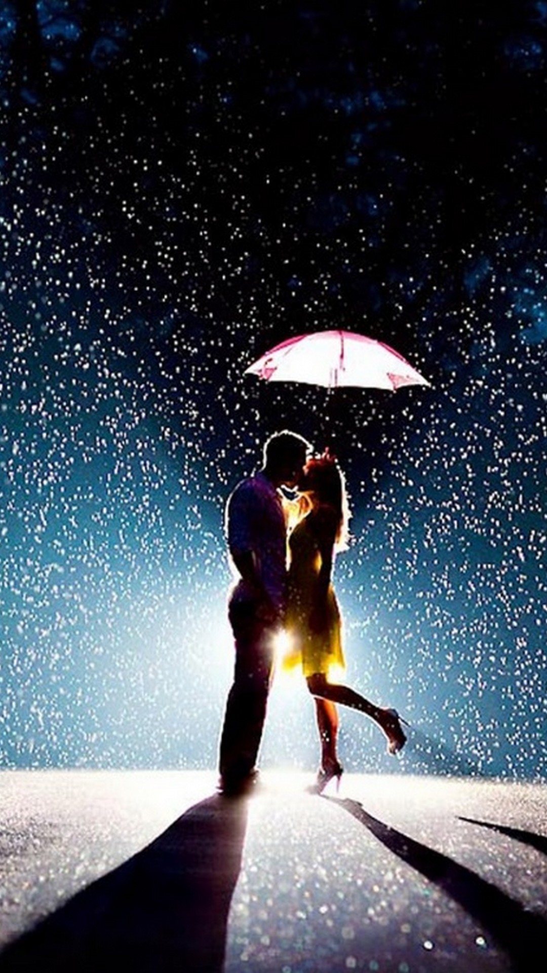 Romantic Love Couple In Rain iPhone Wallpaper 3d