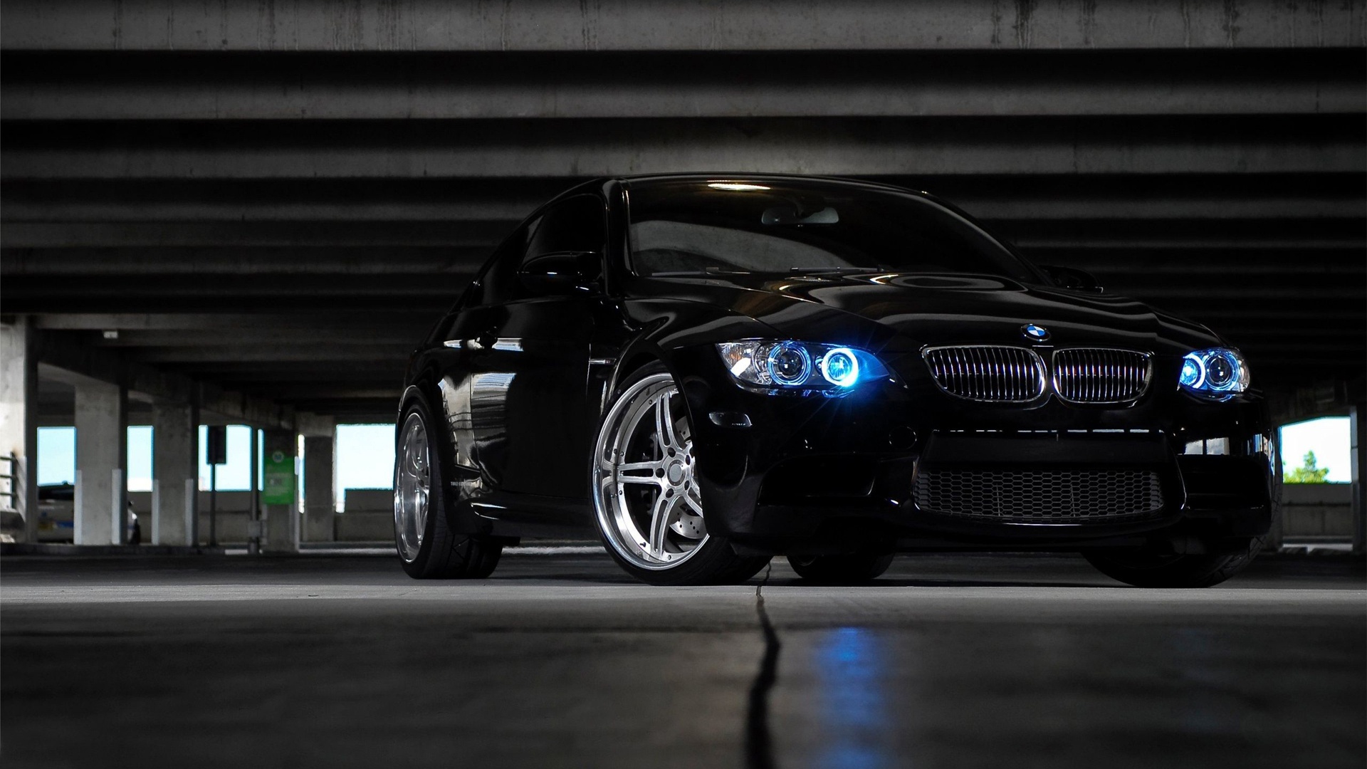 BMW black Wallpapers
